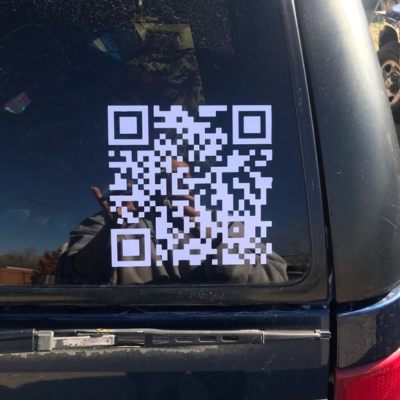 CUSTOM Made Posh Closet QR Code - Picture 1 of 3